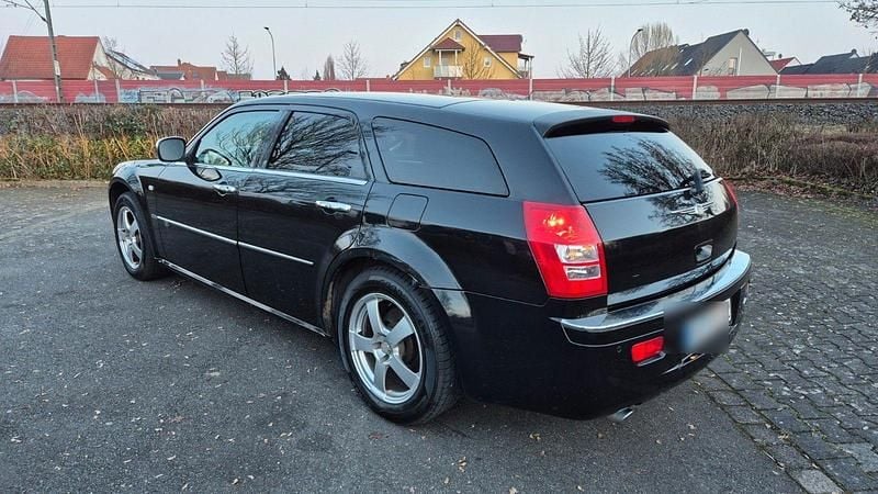Gebraucht Chrysler 300C 218 PS (160 kW) 2010 Schwarz Kombi