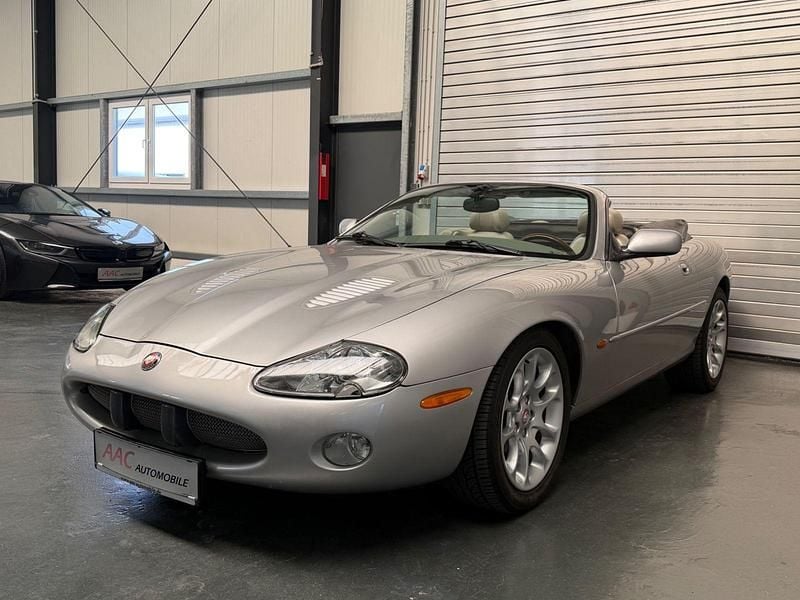 Gebraucht Jaguar XKR 363 PS (266 kW) 2001 Silber Cabrio