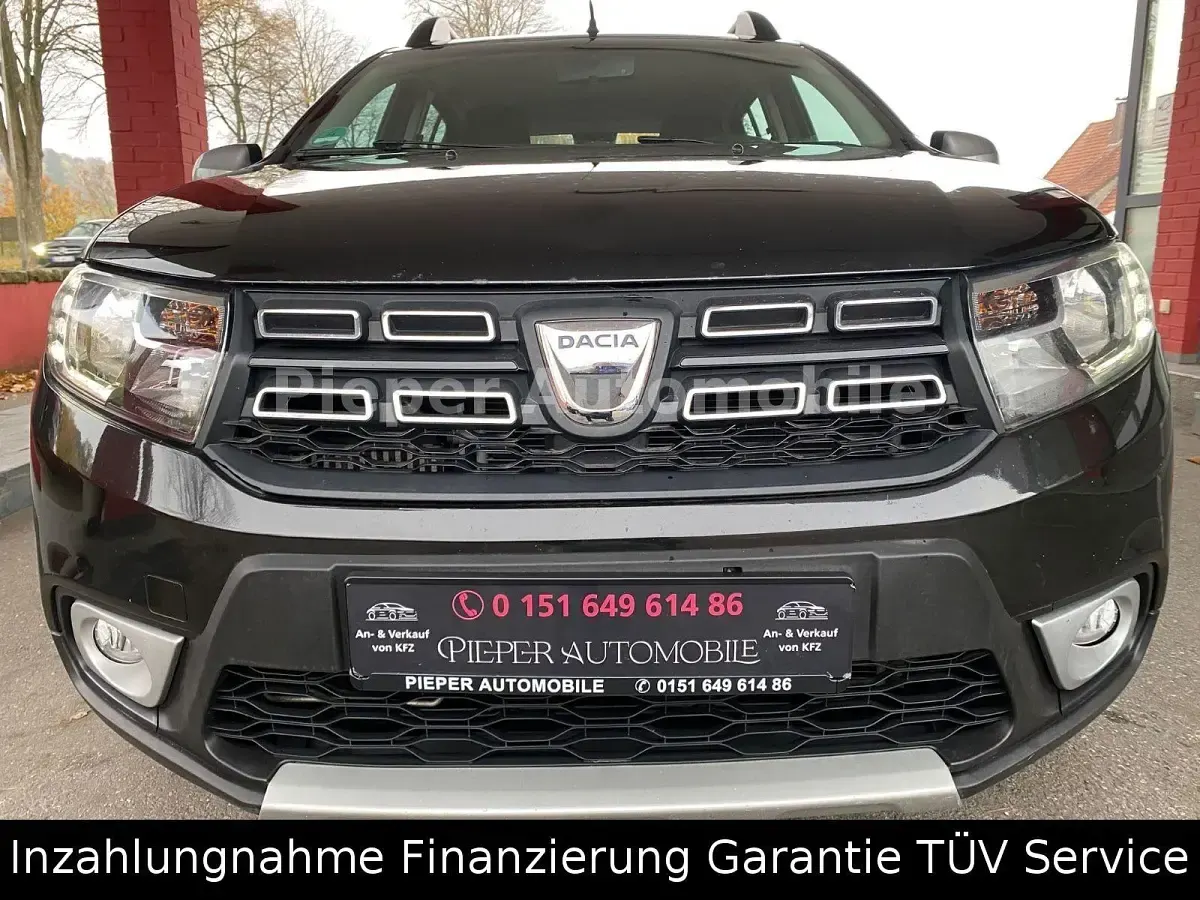Gebraucht Dacia Sandero Prestige 90 PS (66 kW) 2018 Schwarz SUV