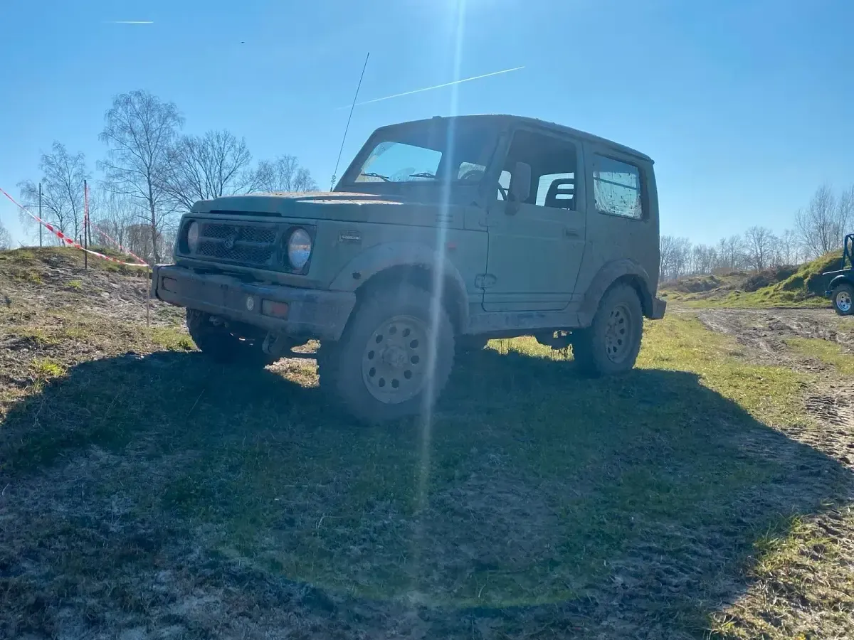 Usata Suzuki Samurai 69 CV (50 kW) 1998 Verde SUV