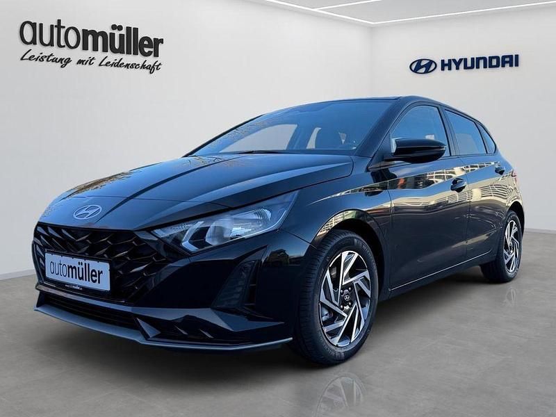 Schwarz Neu 2025 Hyundai i20 Trend Limousine | 21.788 € (Fairer Preis) - Bild 1/2