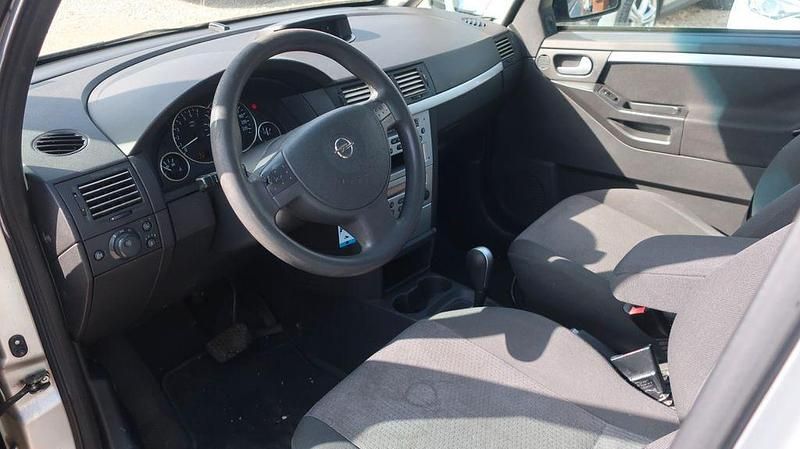 Gebraucht Opel Meriva Cosmo 125 PS (91 kW) 2003 Silber Van / Kleinbus