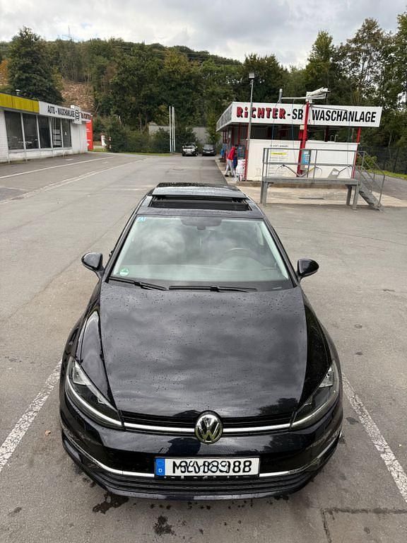Schwarz Gebraucht 2018 VW Golf VII Join Limousine | 11.900 € (Fairer Preis) - Bild 1/4