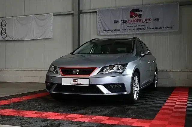 Używany Seat Leon ST Style 150 KM (110 kW) 2020 Srebrny Kombi
