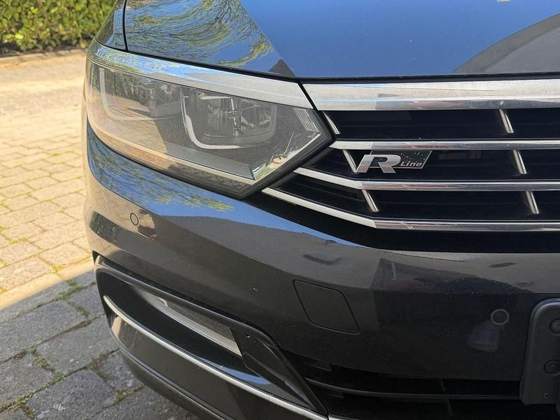 Gebraucht VW Passat R 239 PS (175 kW) 2016 Schwarz Kombi