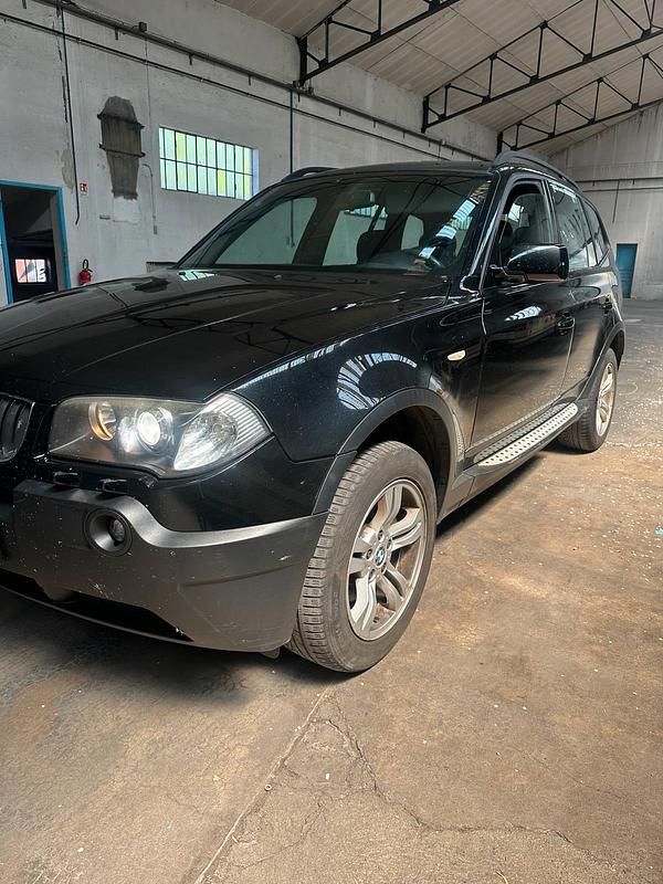 Schwarz Gebraucht 2005 BMW X3 SUV | 2.400 € (Superpreis) - Bild 1/4
