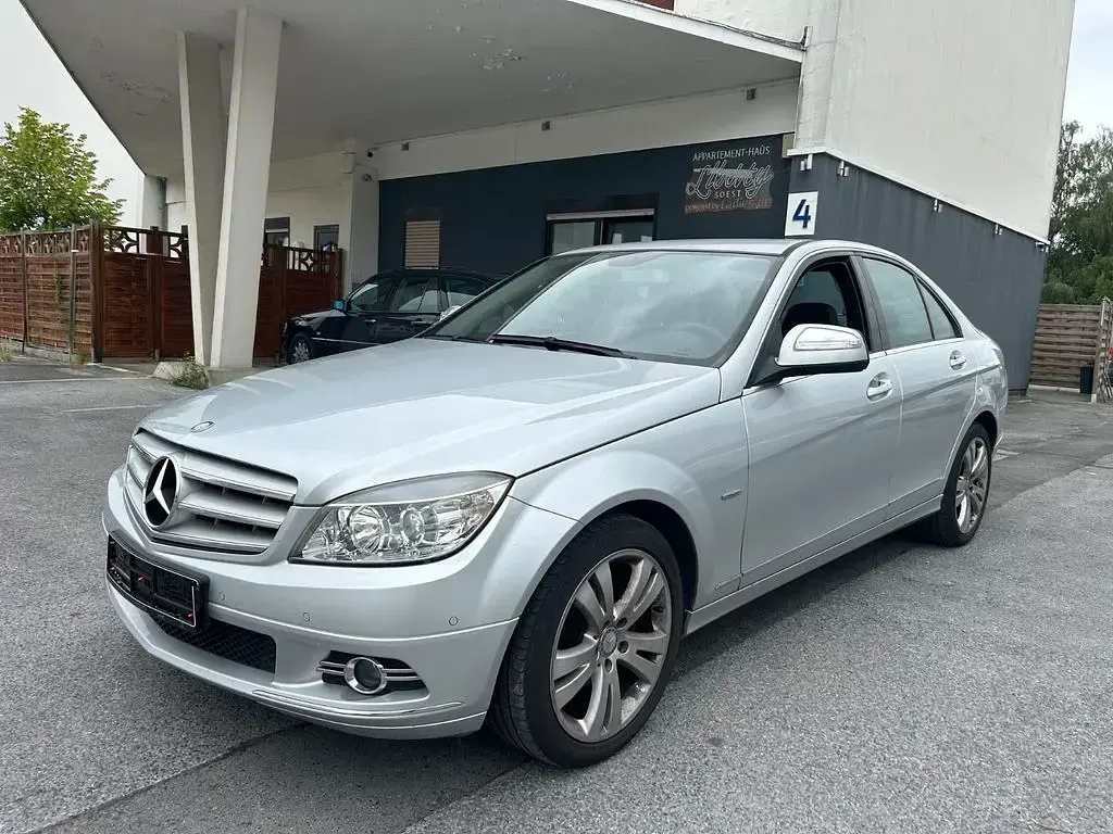 Gebraucht Mercedes C180 156 PS (114 kW) 2007 Silber Limousine