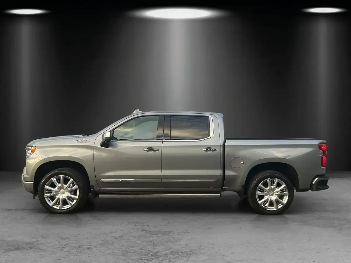 Neu Chevrolet Silverado 309 PS (227 kW) 2026 Sterling grey