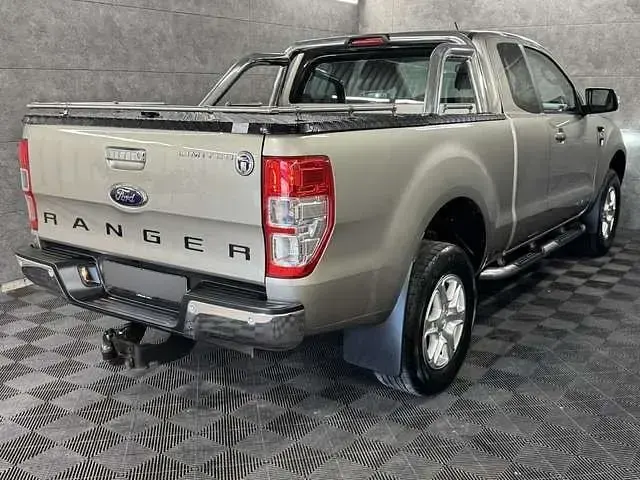 Gebraucht Ford Ranger Limited 150 PS (110 kW) 2015 Metallic Pickup