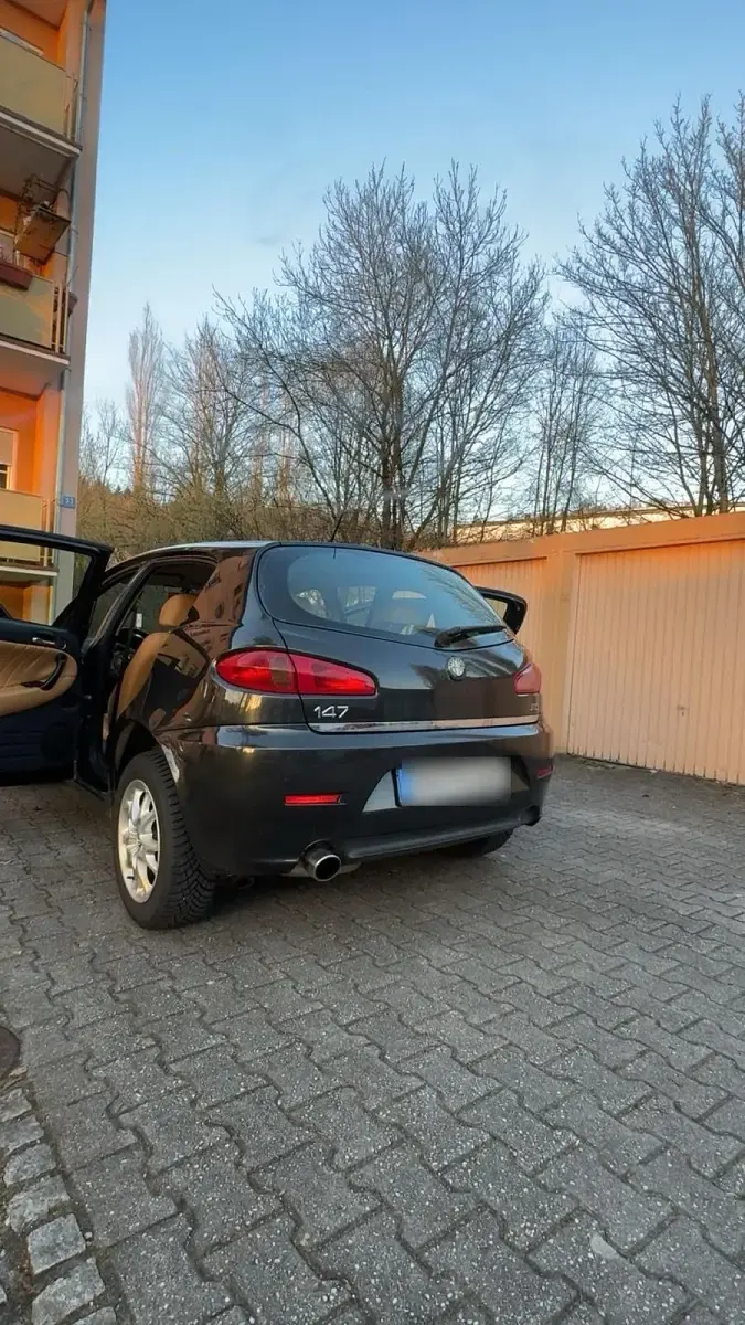 Gebraucht Alfa Romeo 147 115 PS (84 kW) 2005 Schwarz Kleinwagen