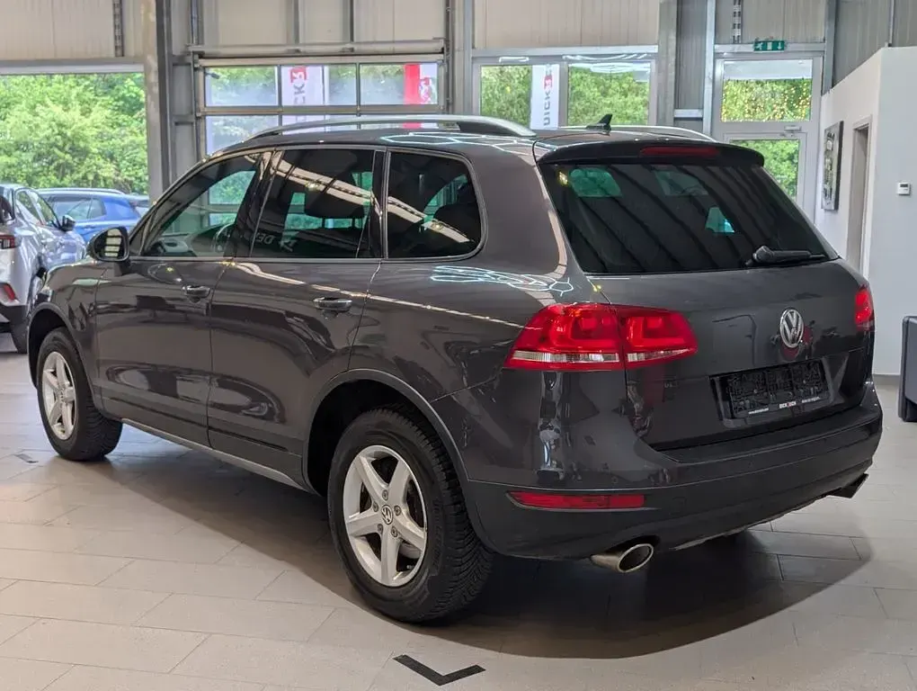 Second-hand VW Touareg 204 CP (150 kW) 2012 Gri SUV