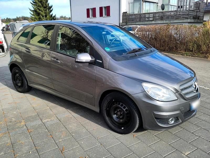 Gebraucht Mercedes B170 116 PS (85 kW) 2009 Grau Van / Kleinbus