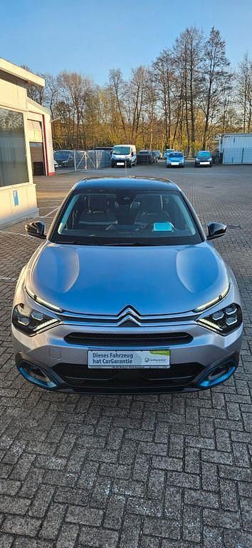 Używany Citroën e-C4 Shine 100 kW (136 KM) 2022 Szary Sedan/Limuzyna