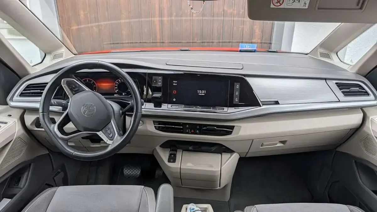 Gebraucht VW Multivan Edition 150 PS (110 kW) 2023 Schwarz Van / Kleinbus