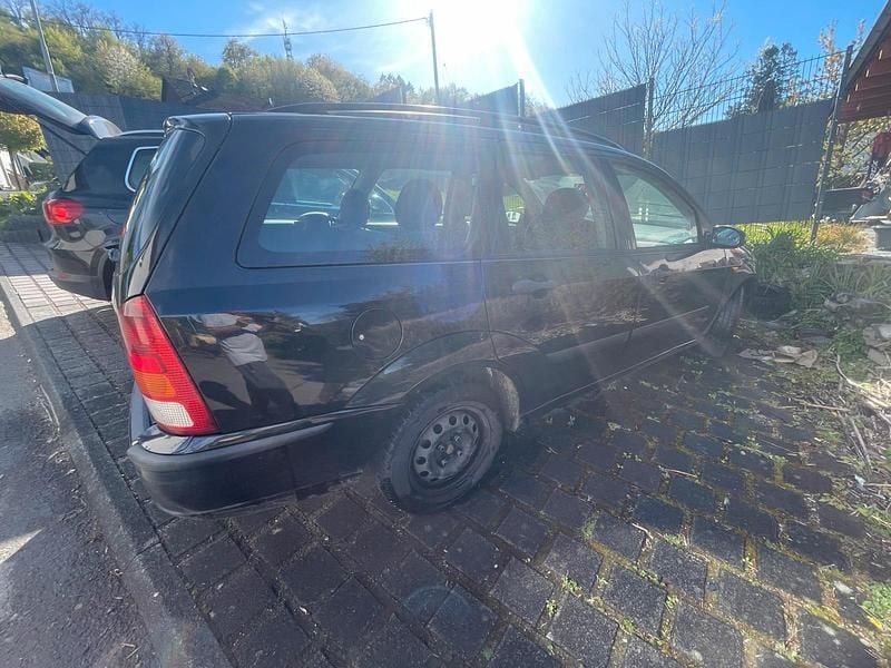 Usata Ford Focus 100 CV (73 kW) 2002 Nero Station wagon