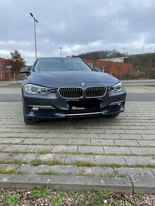 Grau Gebraucht 2015 BMW 320 Kombi | 9.500 € (Fairer Preis) - Bild 1/4