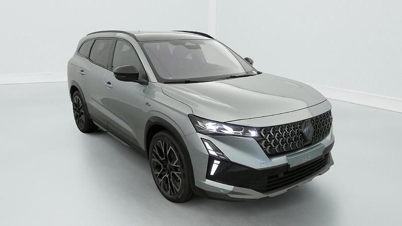 Neu Renault Espace 131 PS (96 kW) 2025 Gris bleute baltique SUV