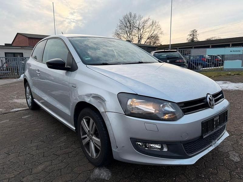 Gebraucht VW Polo Match 60 PS (44 kW) 2012 Silber Limousine