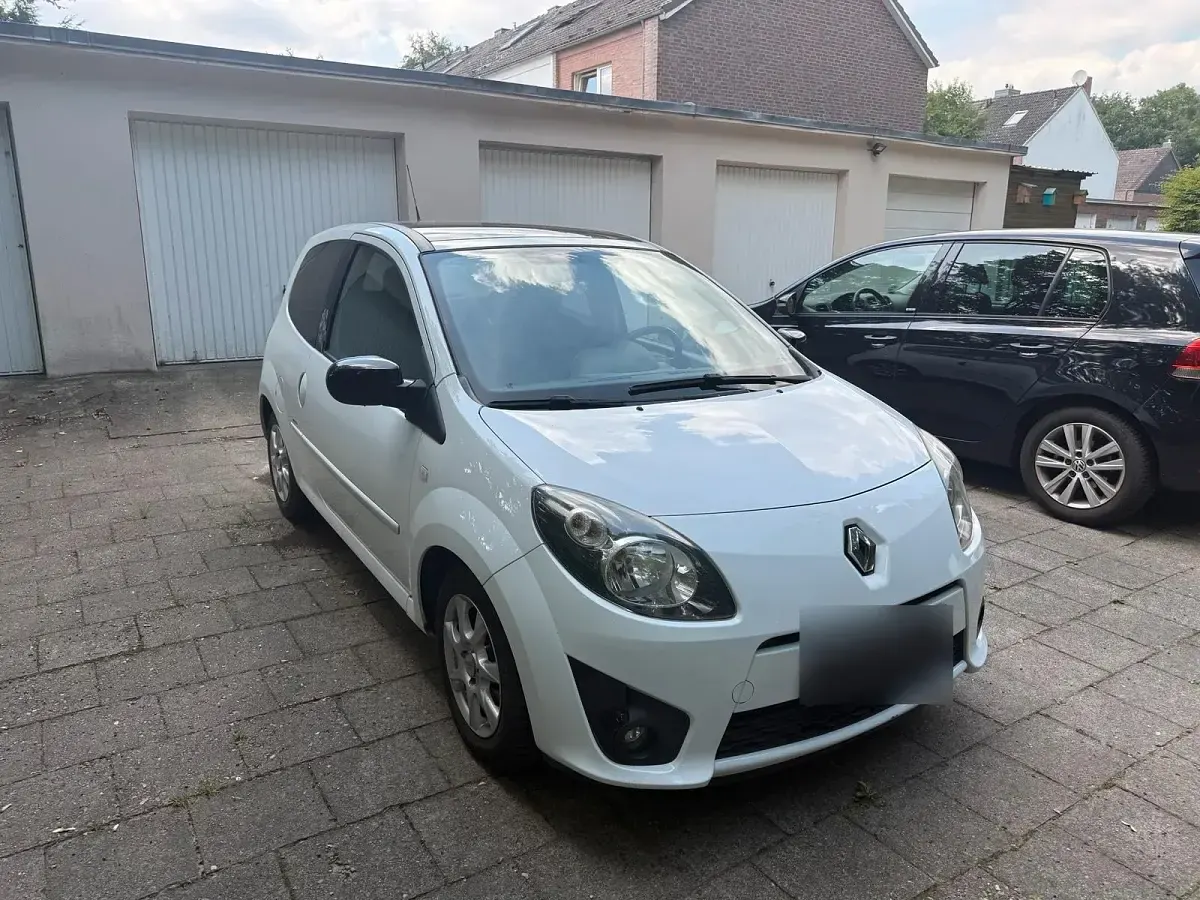 Gebraucht Renault Twingo Night&Day 75 PS (55 kW) 2010 Weiß Kleinwagen