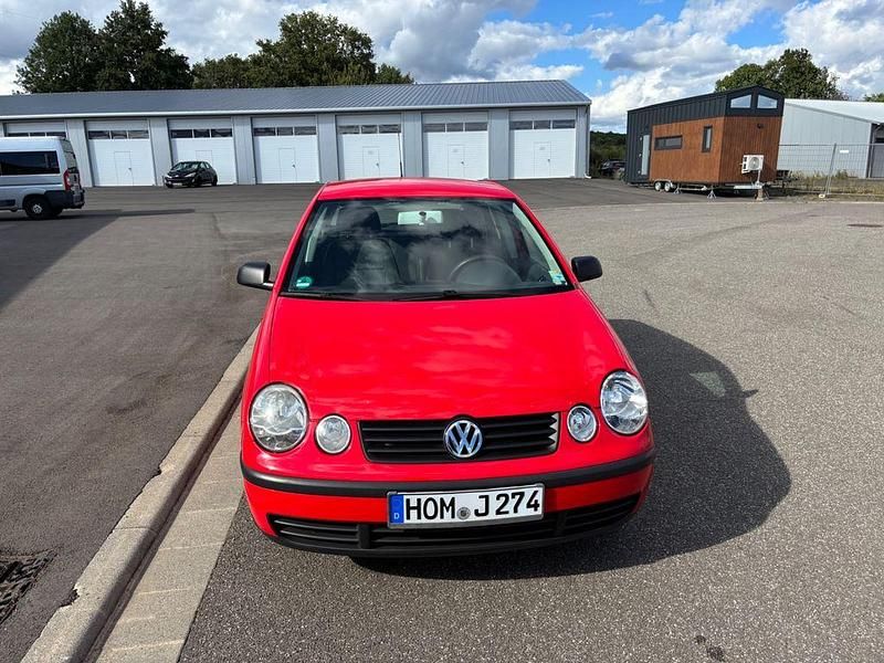 Rot Gebraucht 2002 VW Polo Limousine | 1.999 € (Fairer Preis) - Bild 1/4