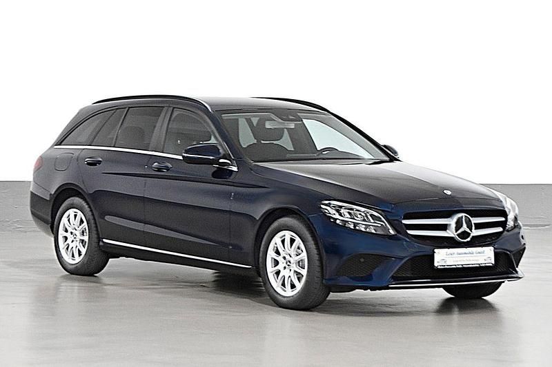 Blau Gebraucht 2020 Mercedes C220 Limousine | 23.990 € (Superpreis) - Bild 1/4