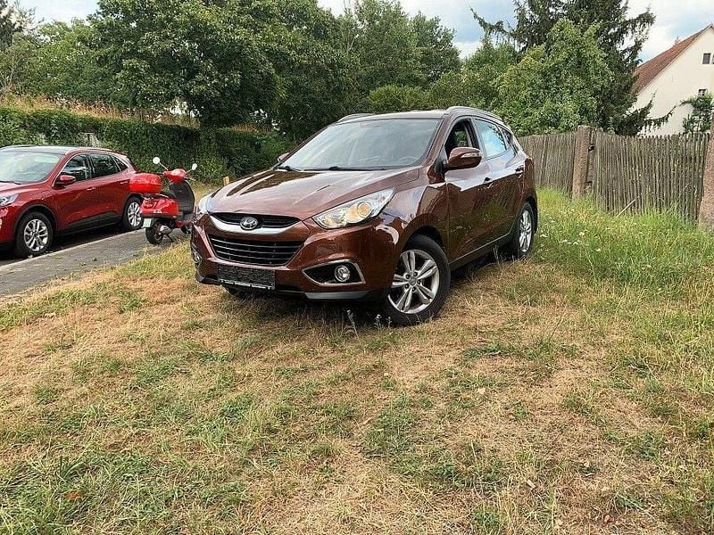 Braun Gebraucht 2013 Hyundai ix35 Edition SUV | 6.389 € (Guter Preis) - Bild 1/4