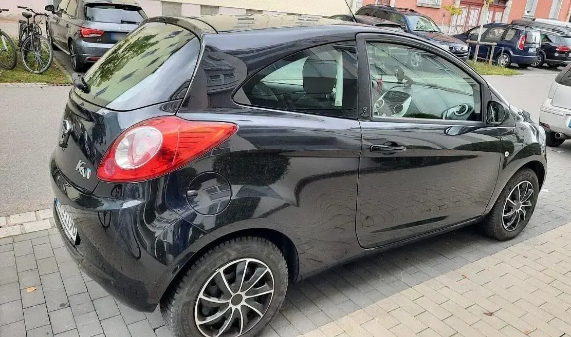Gebraucht Ford Ka Champions Edition 69 PS (50 kW) 2013 Schwarz Kleinwagen