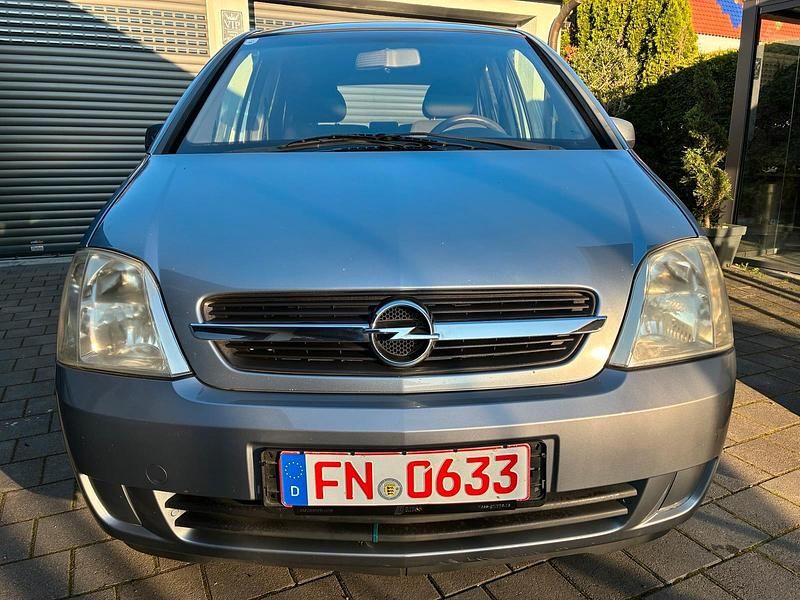 Lichtsilber m2 Gebraucht 2006 Opel Meriva Edition Van / Kleinbus | 1.199 € (Superpreis) - Bild 1/4