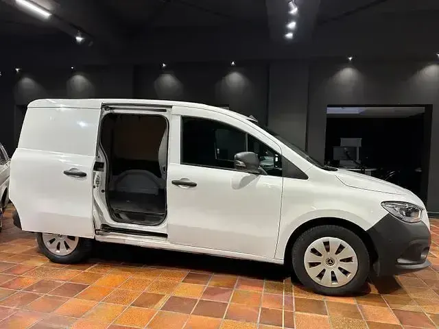 Gebraucht Mercedes Citan 112 116 PS (85 kW) 2022 Weiß Limousine