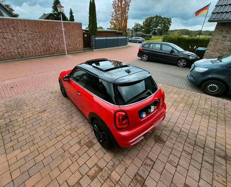 Second-hand Mini Cooper S Chili 192 CP (141 kW) 2018 Roșu Hatchback