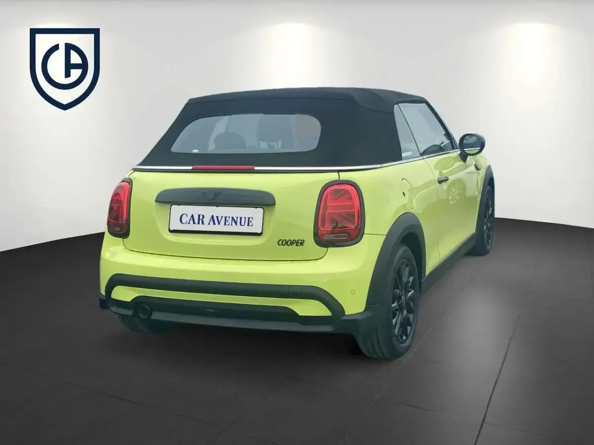 Gebraucht Mini Cooper Cabriolet Classic 136 PS (100 kW) 2023 Zesty yellow Cabrio