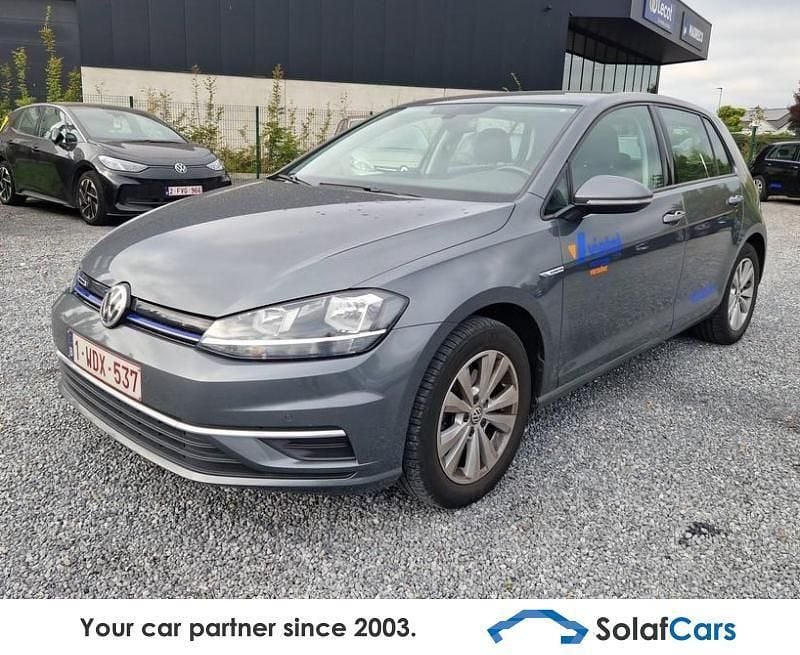 Grau Gebraucht 2019 VW Golf VII Comfortline Limousine | 12.600 € (Superpreis) - Bild 1/4