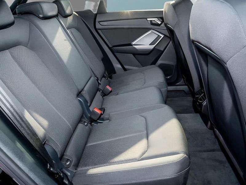 Gebraucht Audi Q3 150 PS (110 kW) 2025 Schwarz SUV