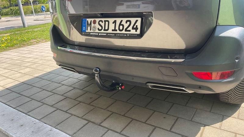 Gebraucht Peugeot 5008 GT 181 PS (133 kW) 2017 Braun SUV