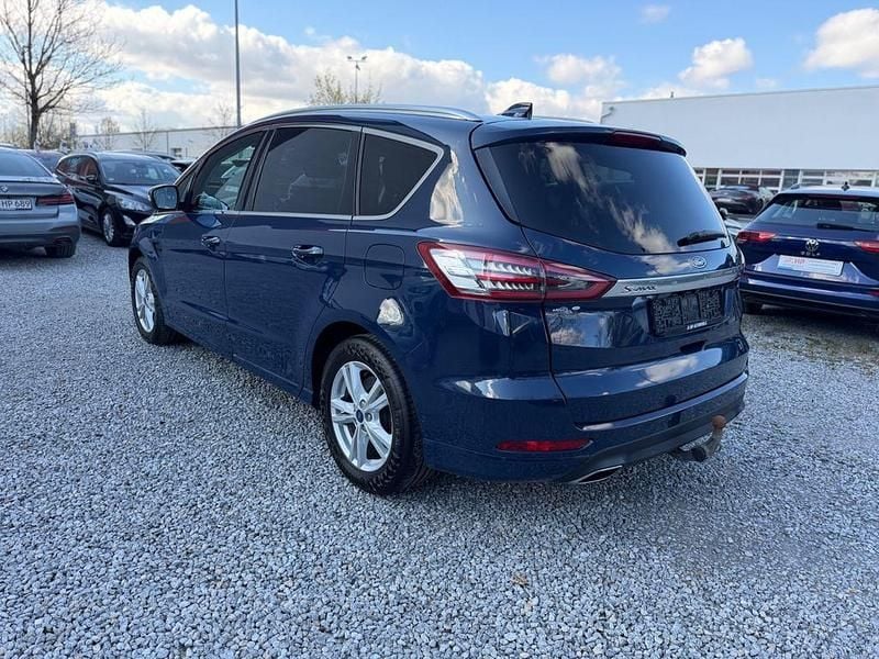 Gebraucht Ford S-MAX Titanium 190 PS (139 kW) 2020 Blau Van / Kleinbus