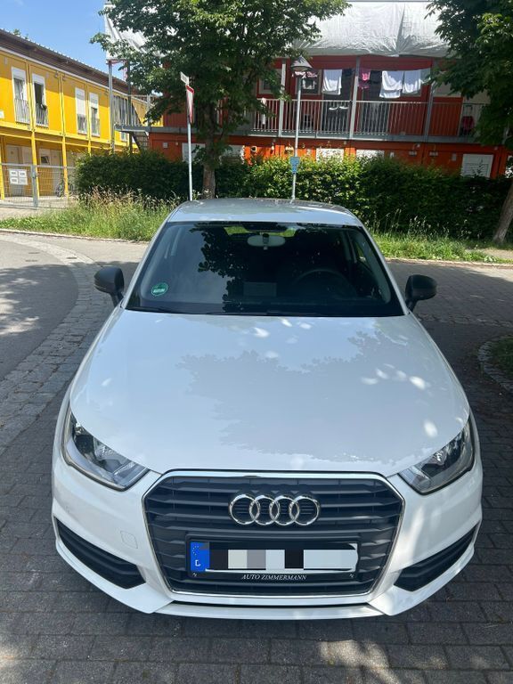 Weiß Gebraucht 2017 Audi A1 Kleinwagen | 9.800 € (Fairer Preis) - Bild 1/4