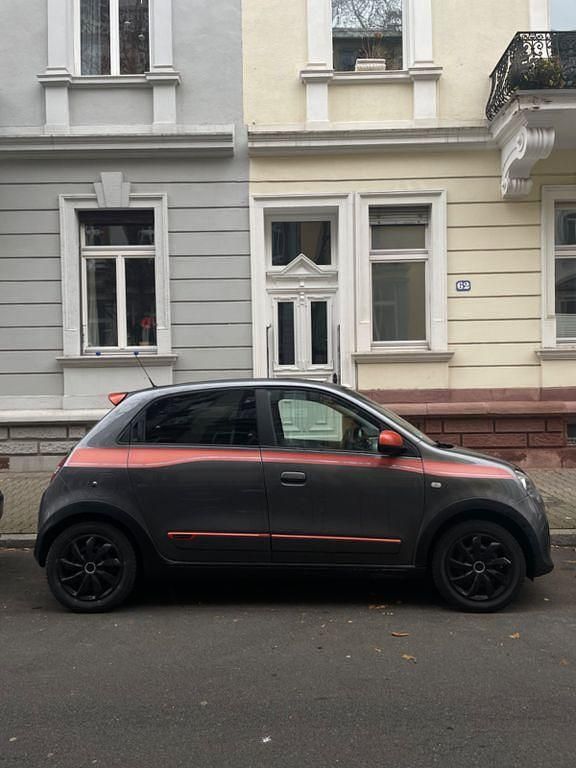 Grau Gebraucht 2018 Renault Twingo GT Kleinwagen | 8.750 € (Superpreis) - Bild 1/4