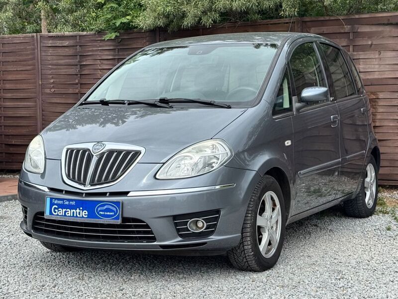 Grau Gebraucht 2008 Lancia Musa Van / Kleinbus | 2.800 € (Etwas zu teuer) - Bild 1/4