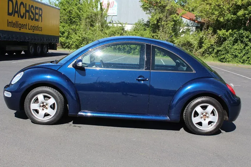 Gebraucht VW New Beetle Style 101 PS (74 kW) 2004 Blau Kleinwagen