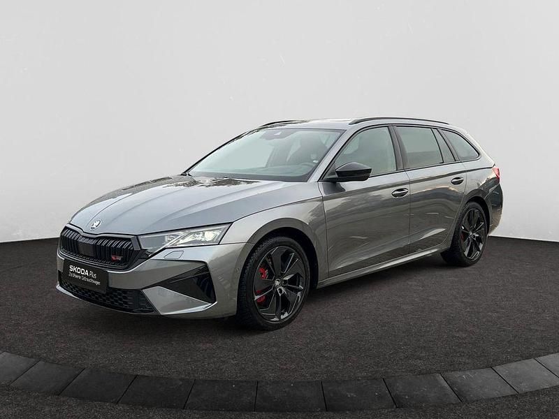Graphitegrau metallic Gebraucht 2025 Skoda Octavia RS Kombi | 38.585 € (Guter Preis) - Bild 1/4