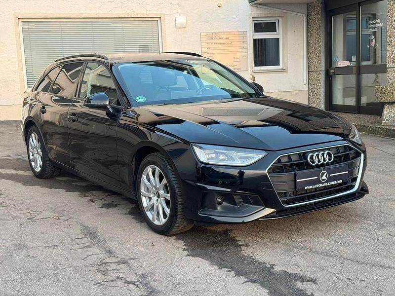 Gebraucht Audi A4 Sport 204 PS (150 kW) 2022 Brillantschwarz Kombi