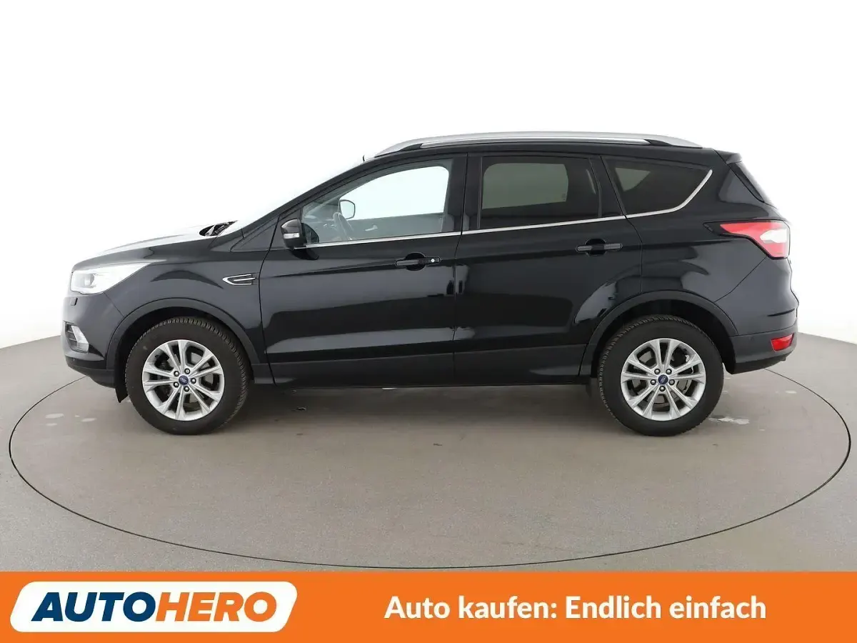 Gebraucht Ford Kuga Titanium 150 PS (110 kW) 2019 Schwarz SUV