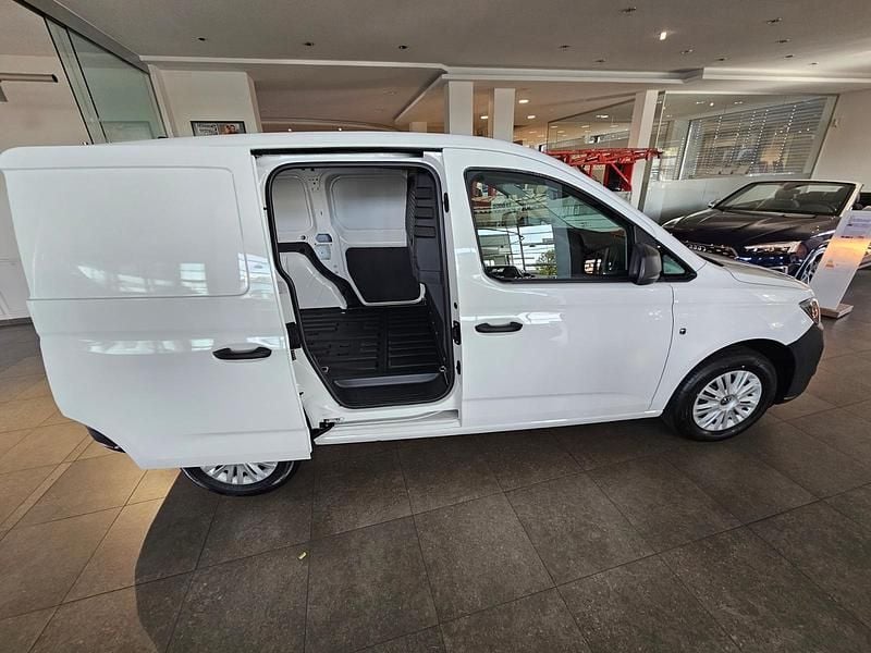 Gebraucht VW Caddy 102 PS (75 kW) 2023 Weiß Van / Kleinbus