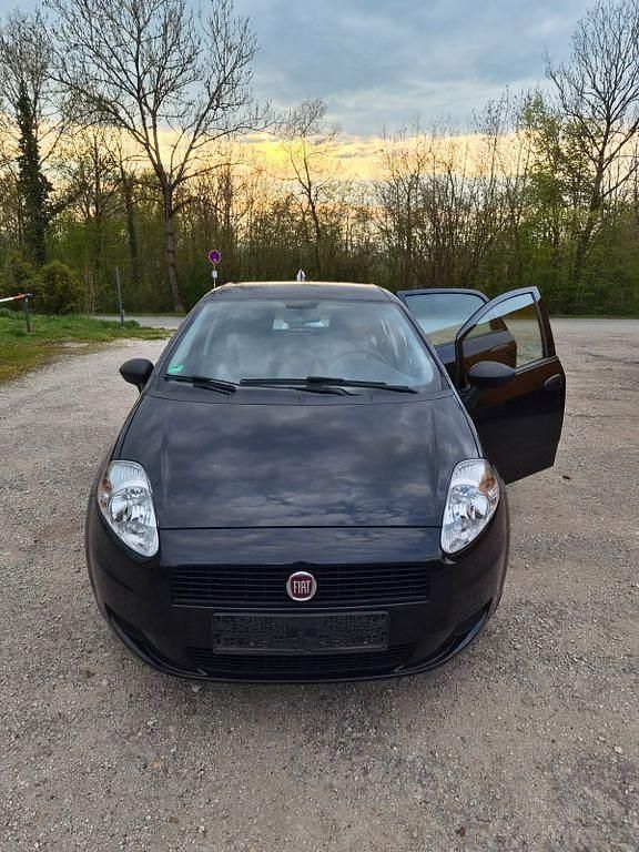 Gebraucht Fiat Punto Pop 69 PS (50 kW) 2013 Schwarz Kleinwagen