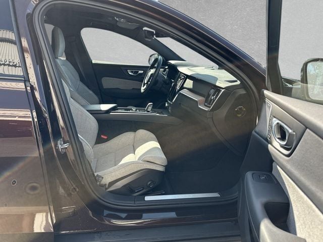 Gebraucht Volvo V60 CC Pro 197 PS (144 kW) 2020 Braun Kombi