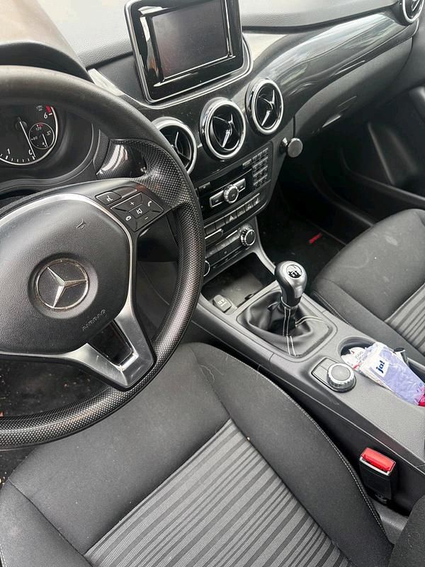 Gebraucht Mercedes B150 2012 Schwarz Van / Kleinbus