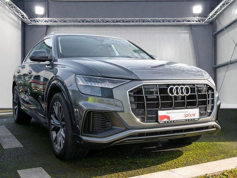 Gebraucht Audi Q8 S-Line 340 PS (250 kW) 2023 Daytonagrau perleffekt SUV