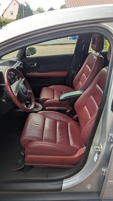 Second-hand Audi A2 75 CP (55 kW) 2002 Argintiu Hatchback