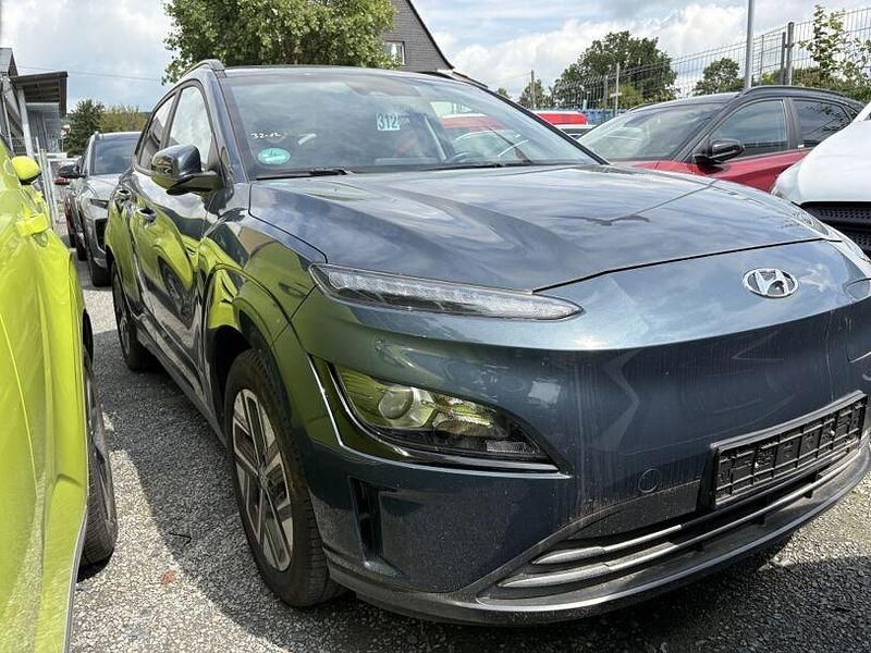 Blau Gebraucht 2022 Hyundai Kona Edition 30+ SUV | 15.500 € (Superpreis) - Bild 1/4