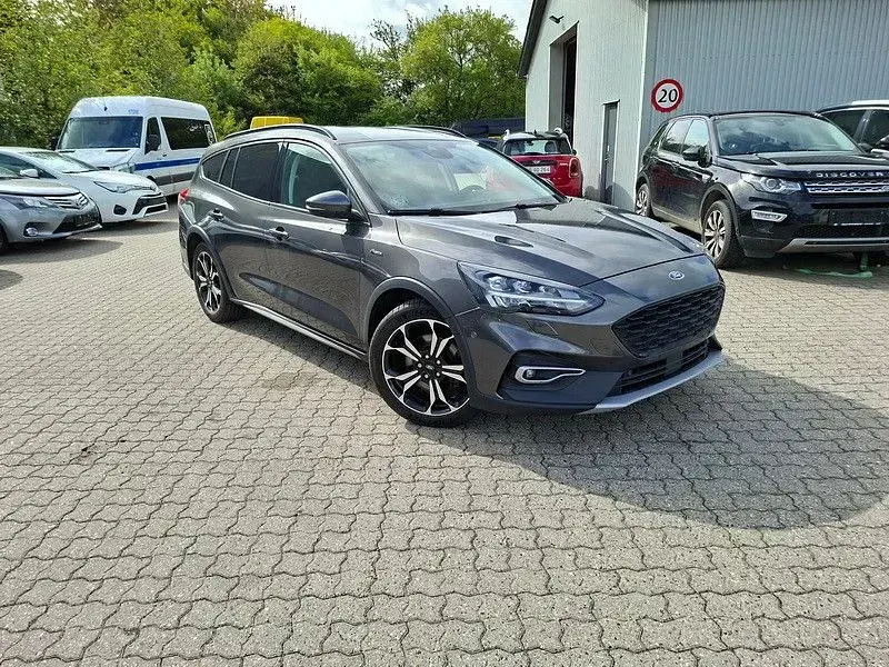 Używany Ford Focus Active 182 KM (133 kW) 2019 Szary Sedan/Limuzyna